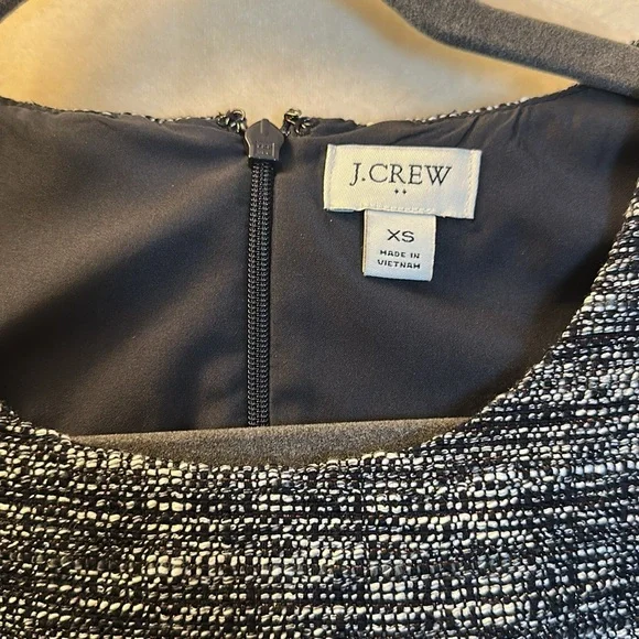 J Crew Women's Navy Blue White Tweed Top Short Sleeve 
Size XS - Picture 2 of 10